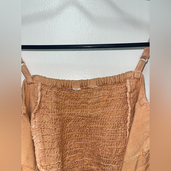 Women’s S Peach Tank - Picture 4 of 4